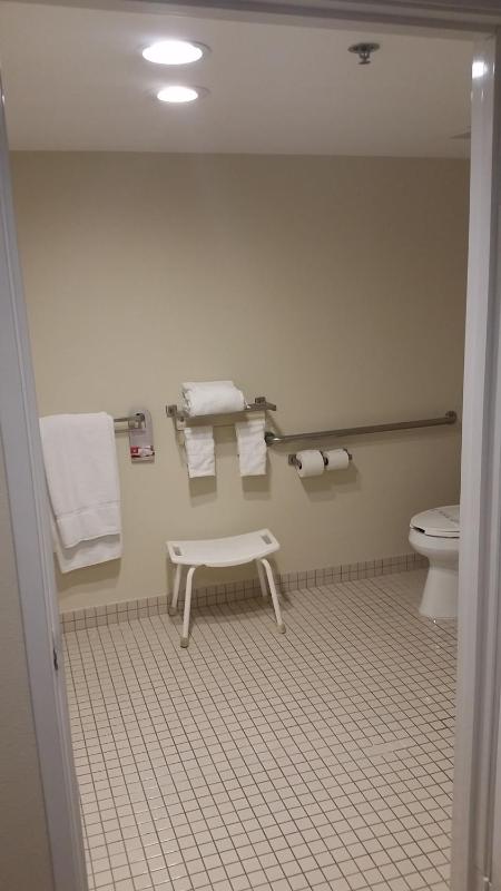 King Room - Disability Access - Non-Smoking image 3