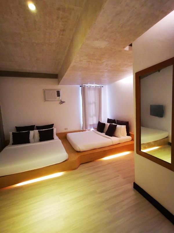 Urban Boutique Hotel - image 31