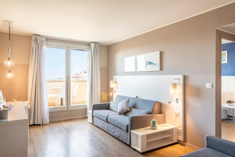 One-Bedroom Apartment image 1