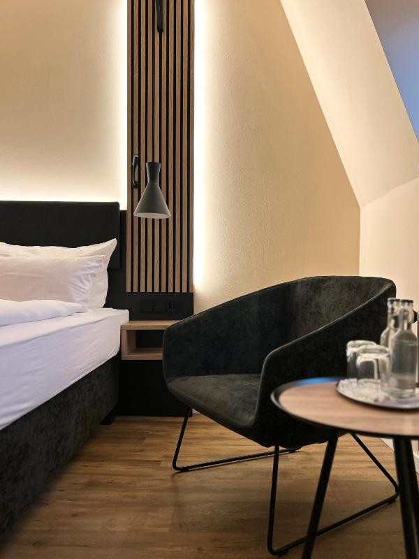 Standard Double Room image 1