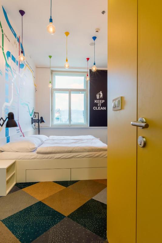 Triple Room with Private Bathroom image 4