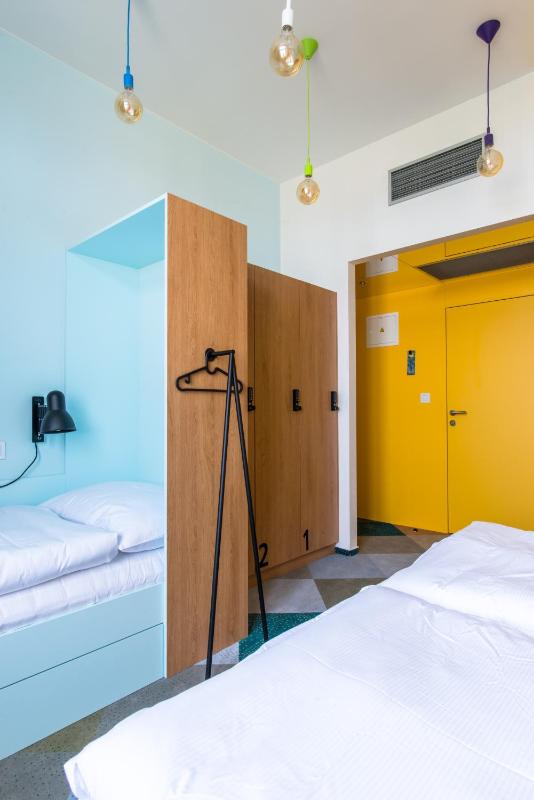 Triple Room with Private Bathroom image 3