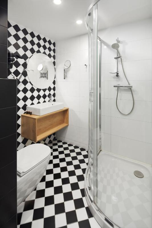 Deluxe Suite image 4