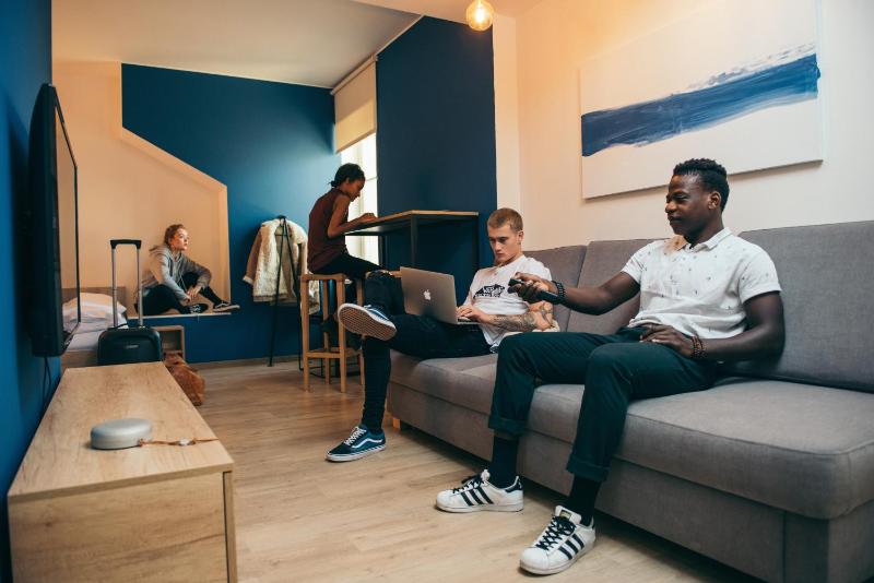 Deluxe Suite image 2