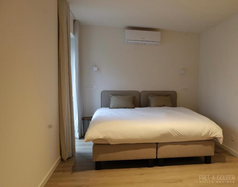 King Room with Garden View image 1
