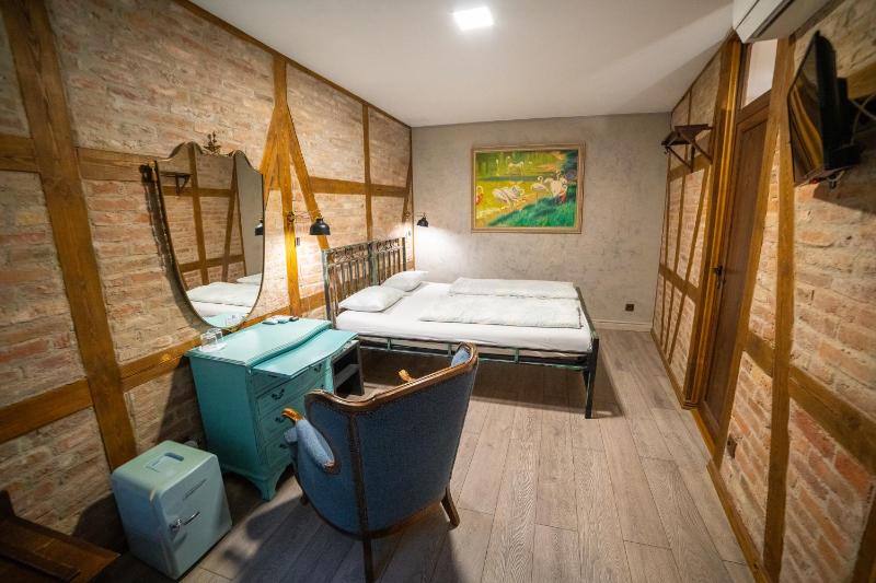 Double or Twin Room with Bathroom image 1