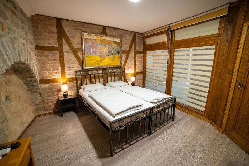 Double or Twin Room with Bathroom image 4