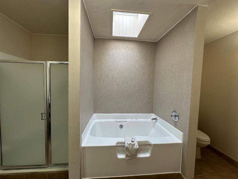 King Studio Suite - Non-Smoking image 2
