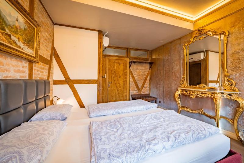 Two-Bedroom Suite image 4