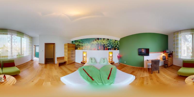 Superior Queen Room image 4