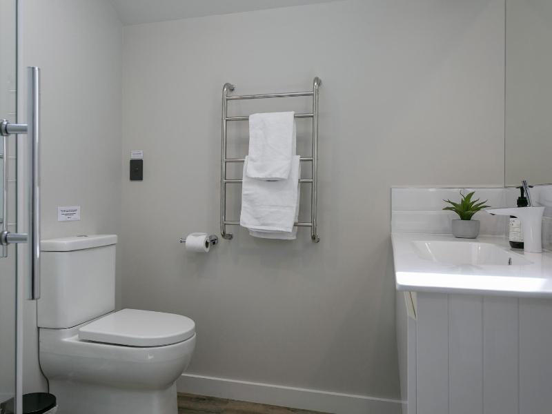 Lake Taupō Luxury Home plus Hideaway Apartment - image 13