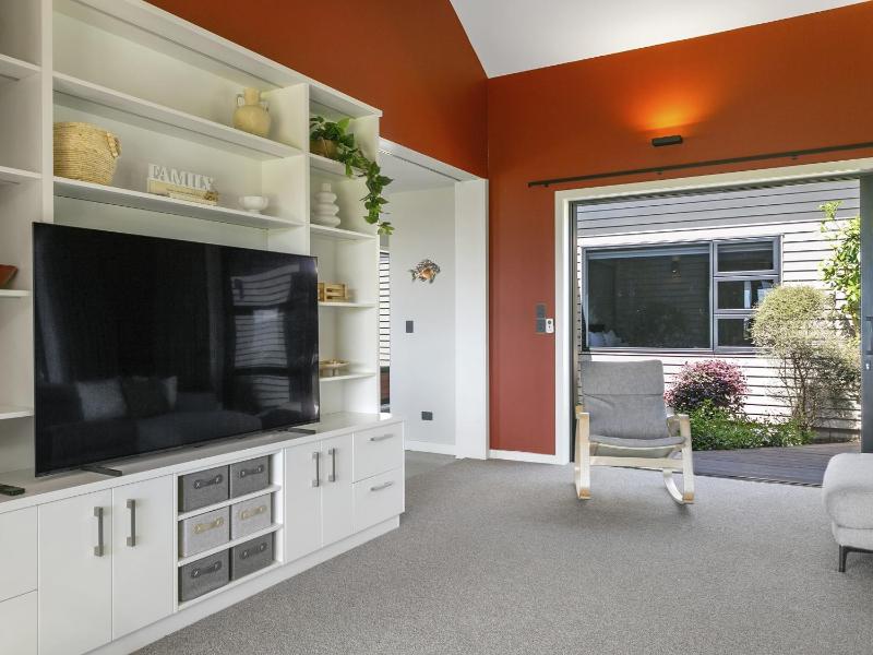 Lake Taupō Luxury Home plus Hideaway Apartment - image 21