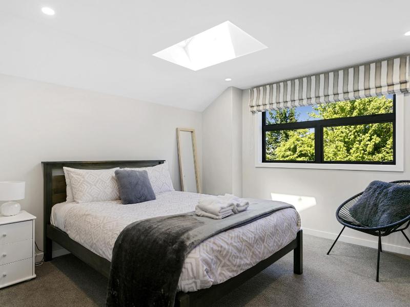 Lake Taupō Luxury Home plus Hideaway Apartment - image 20