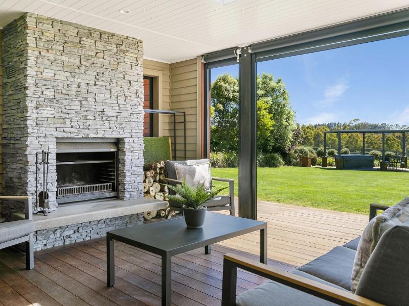 Lake Taupō Luxury Home plus Hideaway Apartment - image 23