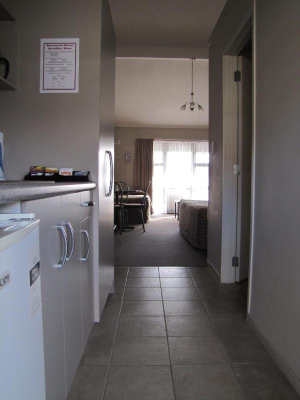 Devonwood Motel - image 2