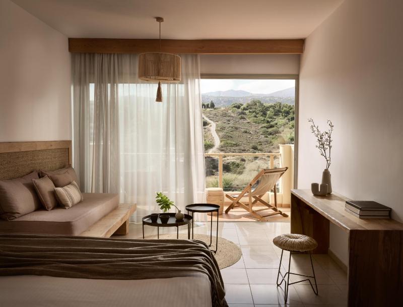Prime Room with Land View image 1