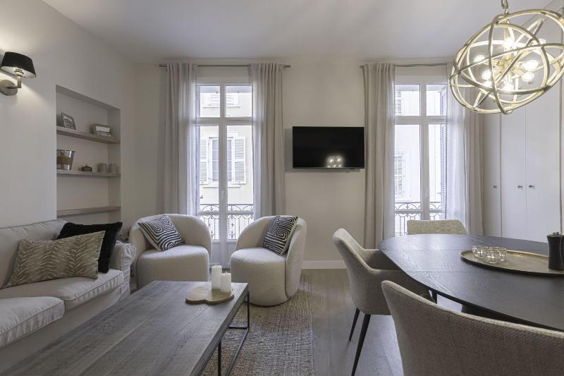 Appartement De Luxe Meynadier by Halldis - image 23