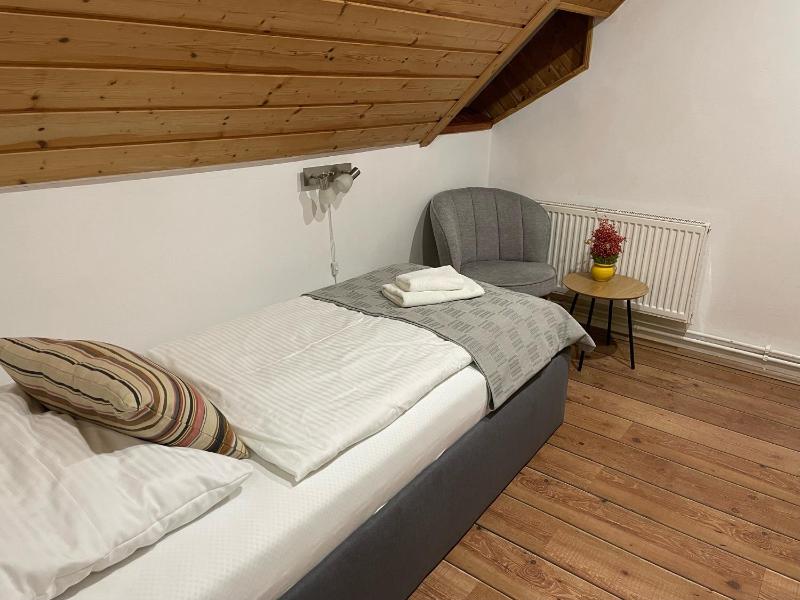 Single Room with Extra Bed image 4