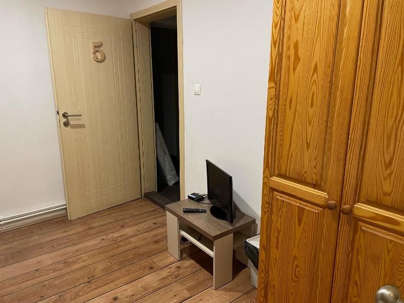 Single Room with Extra Bed image 3