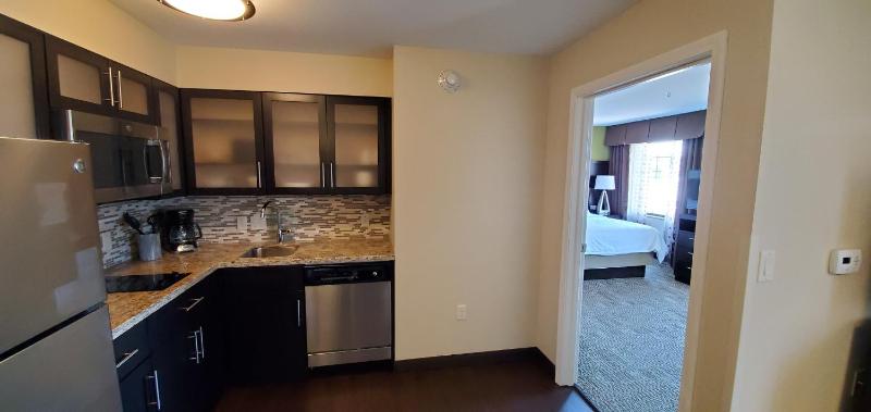 One-Bedroom Queen Suite -Non-Smoking image 4