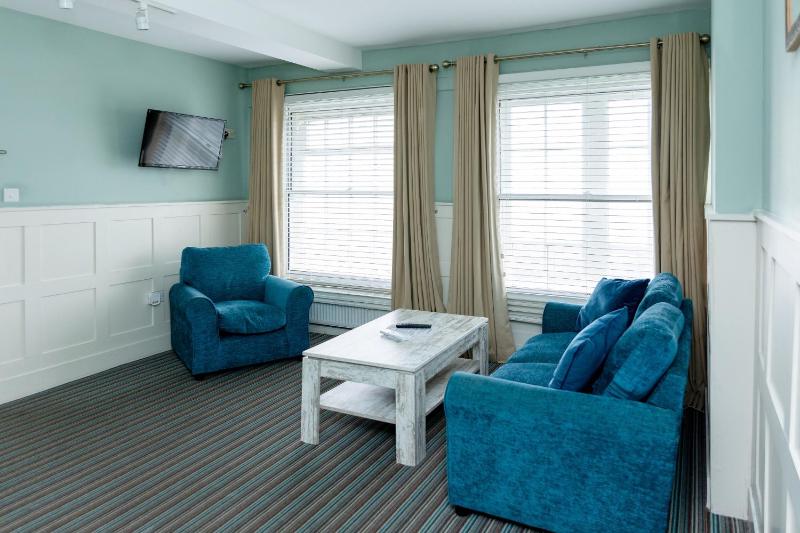Bernadette Suite image 4