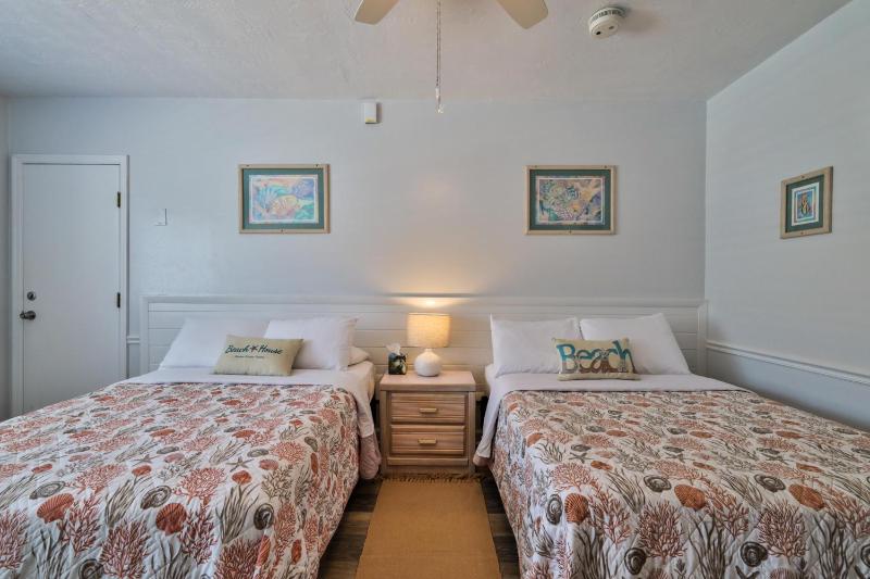 Coastal Waters 107 - A Studio Poolside Retreat - image 9