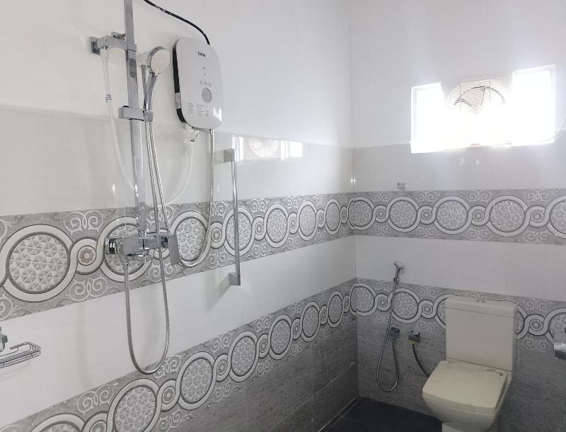 Laxsume Guest House Nilaveli - image 24