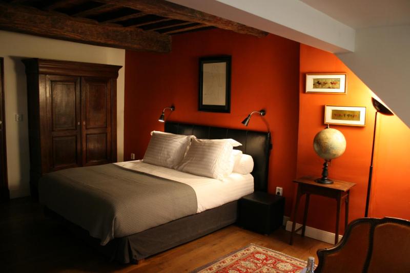 Deluxe Double Room image 2