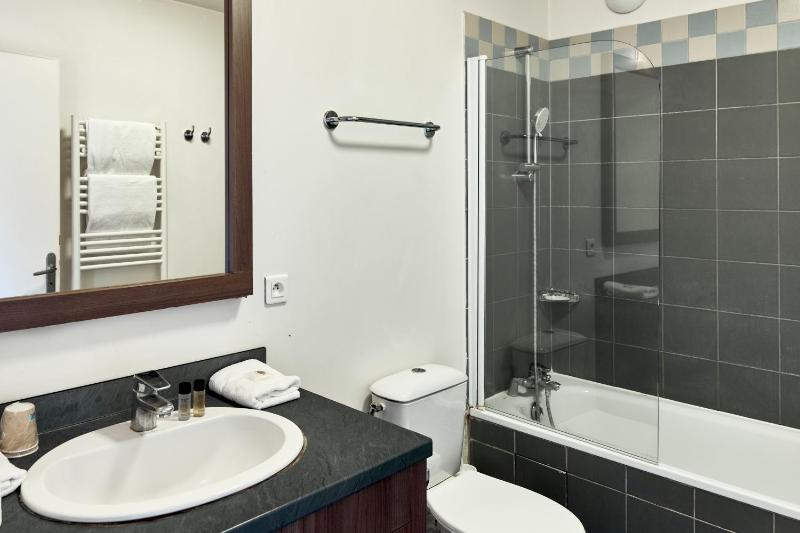 Superior Apartment image 2