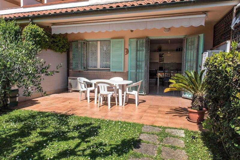 M355 - Marcelli bilocale con giardino e parcheggio - image 9
