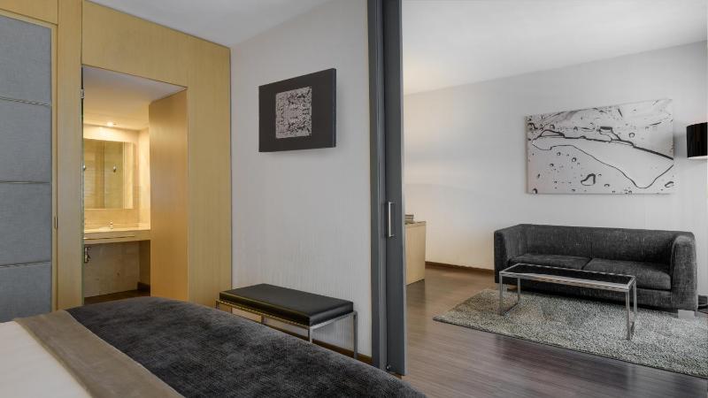 AC Hotel Victoria Suites - image 5