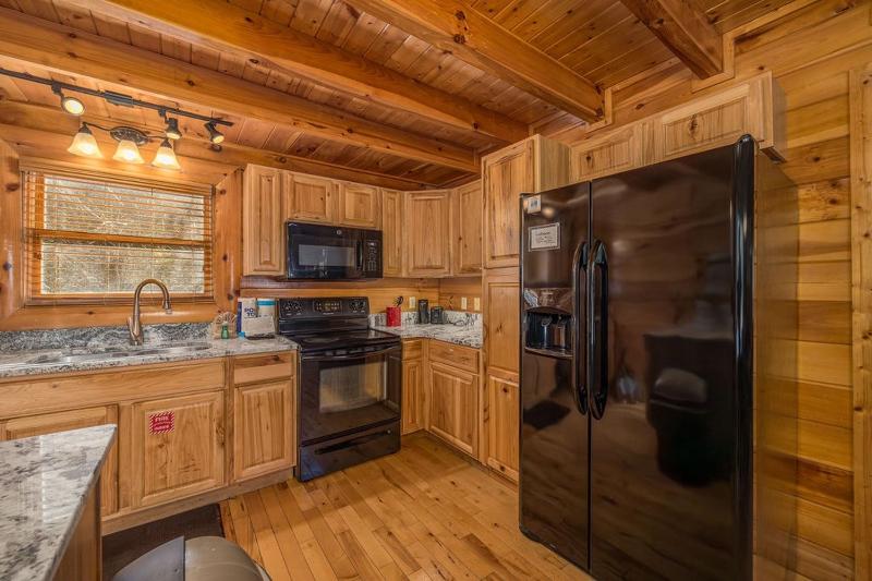 Luxurious Cabin in the Great Smoky Mountains - image 50