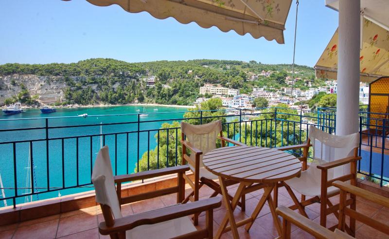 Family Room with Sea View image 2