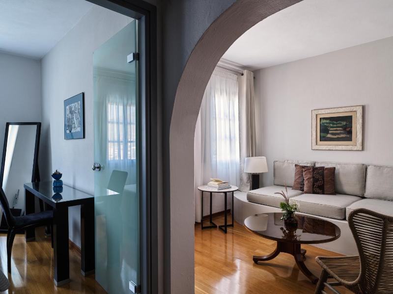 Suite Sea View image 1