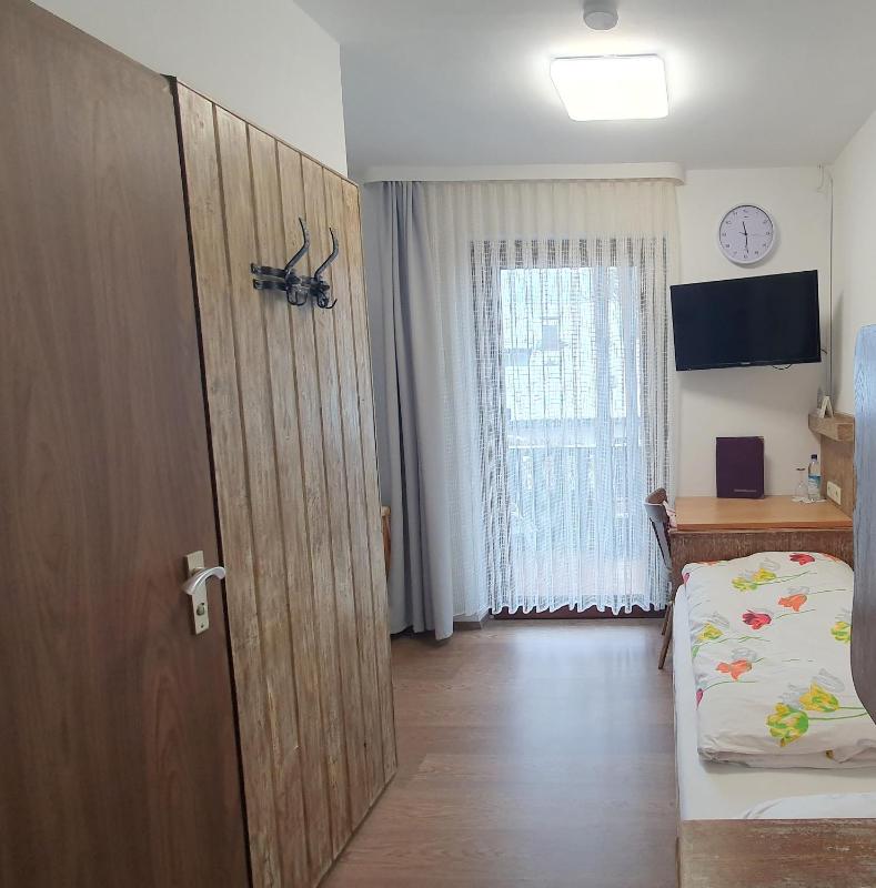 Single Room image 1