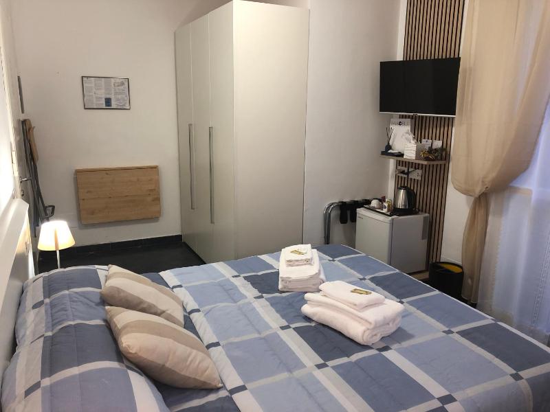 Double Room image 1