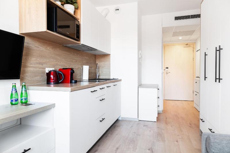 Studio Apartment image 2