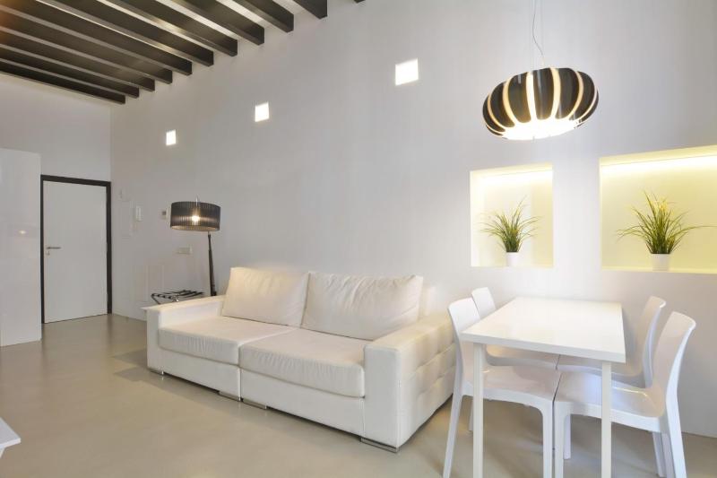  One-Bedroom Apartment with Balcony image 4