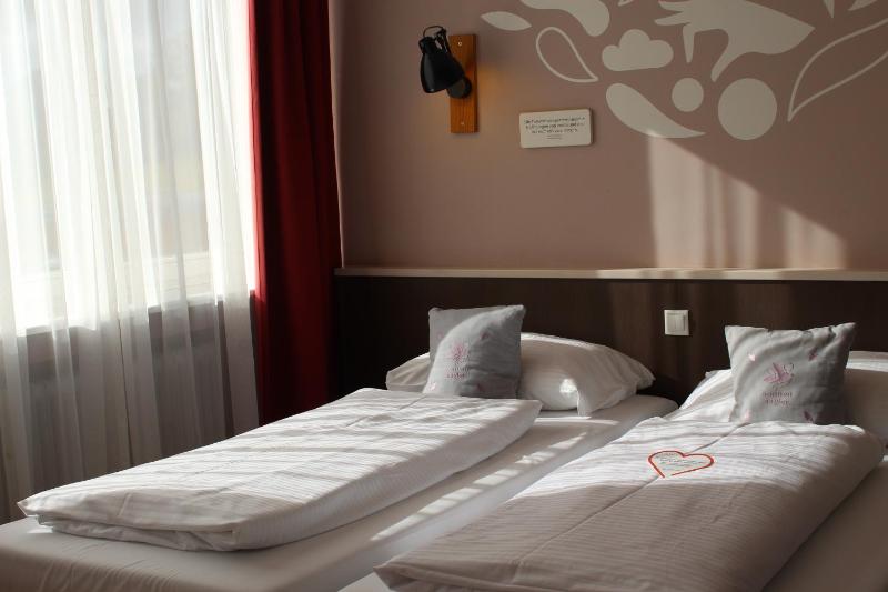 Quadruple Room image 1