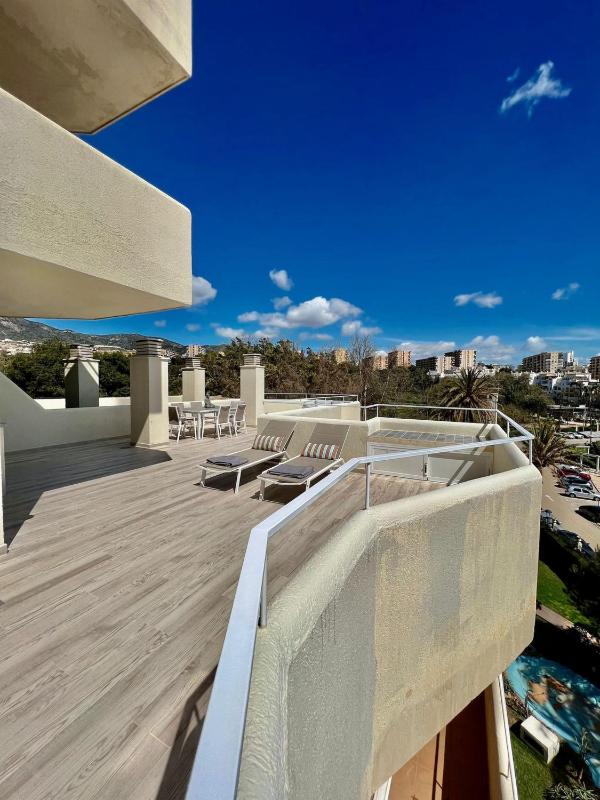 Luxury Condo Sea View Large Terrace BenalBeach - image 13