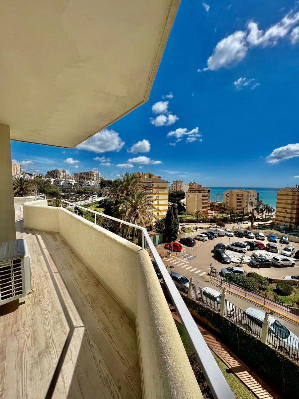 Luxury Condo Sea View Large Terrace BenalBeach - image 6