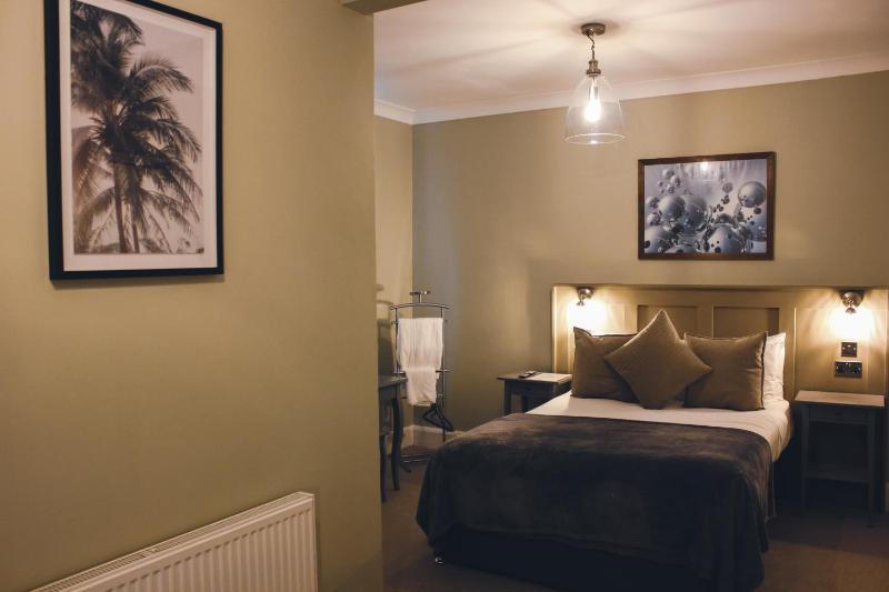 Family Room with Private Bathroom image 1