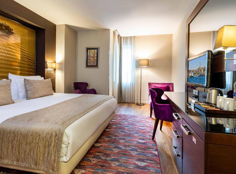 Standard Double or Twin Room image 3