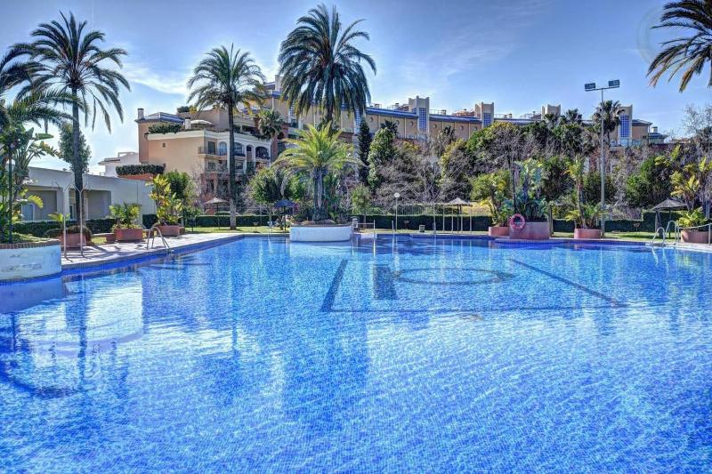 Large Apartment Side Sea View Benalbeach - image 19