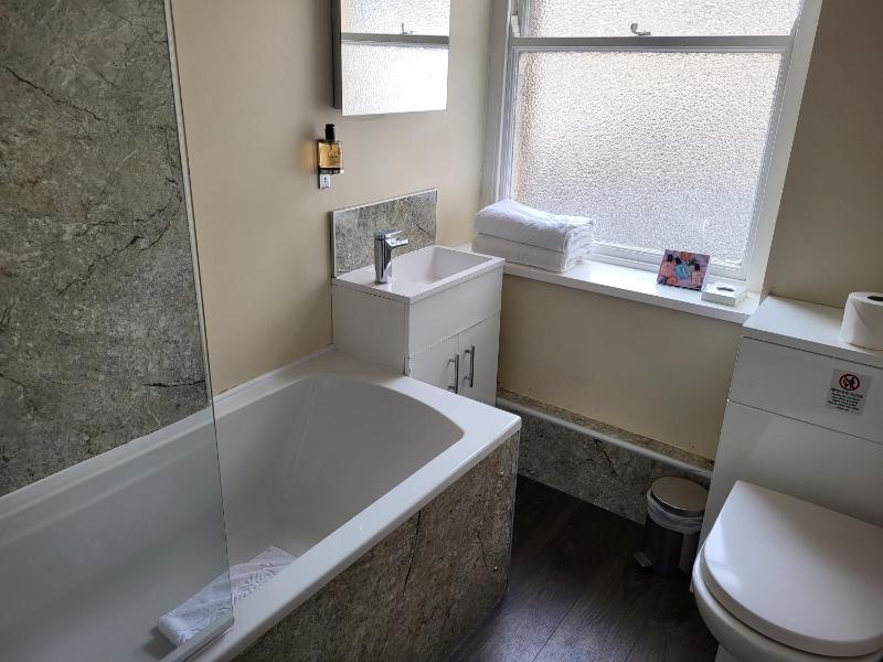 Classic Double Room image 1