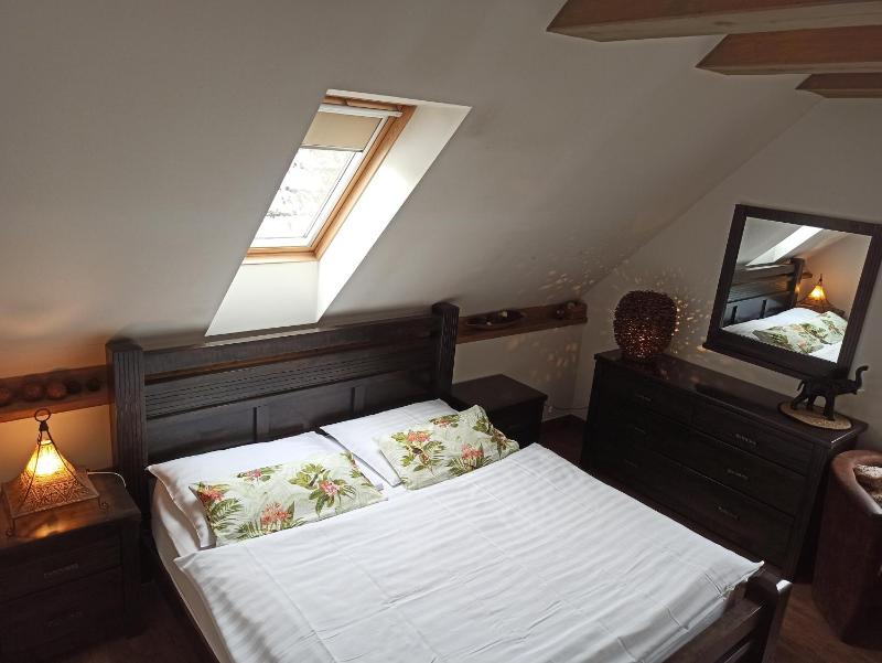 Superior King Room image 4