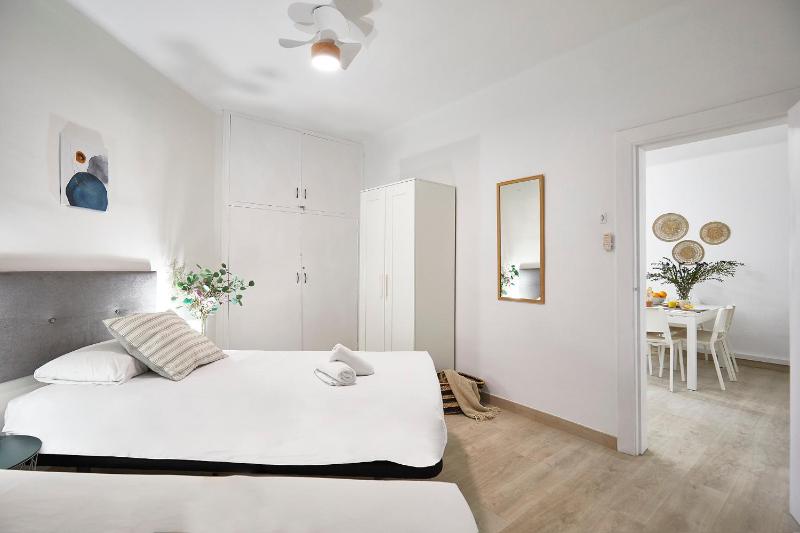 BBarcelona Encants Flat - image 11