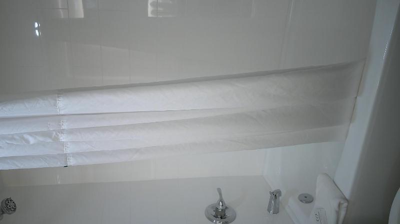 Standard King Room image 2