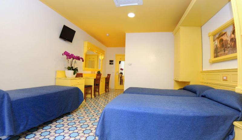 Hotel Astoria Sorrento - image 2