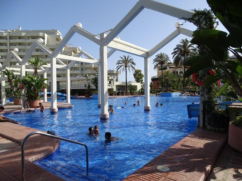 Benalmadena Front Line Sea View 1 Bedroom Large Apartment - image 12
